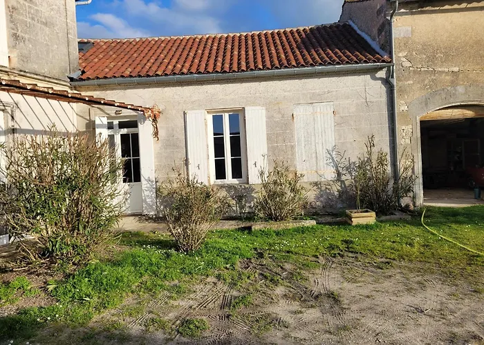 Lieu Apartment Gimeux